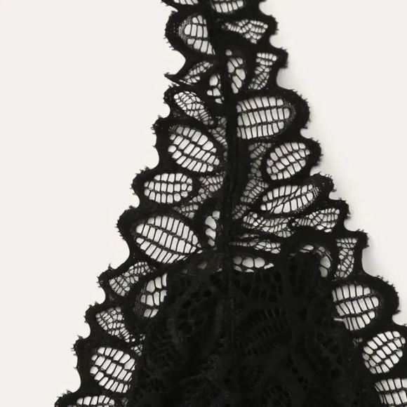 NEW! Black Flower Lace Halter Bralette - Picture 6 of 8